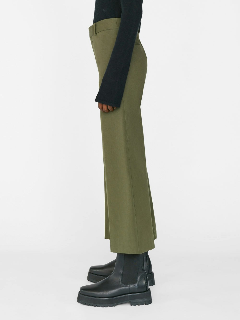 pants side view alt:fit1